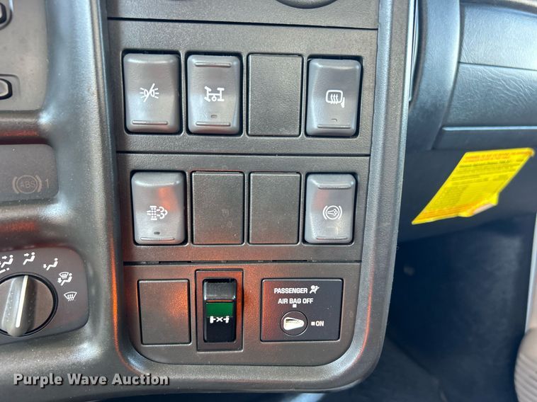 image for item EG1115 2009 GMC C8500 bucket truck