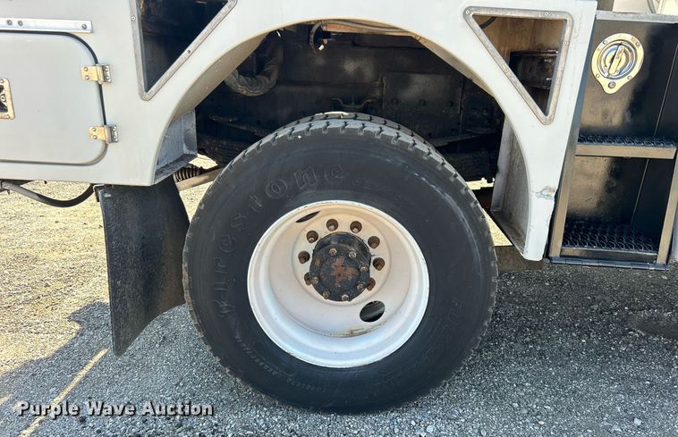 image for item EG1115 2009 GMC C8500 bucket truck