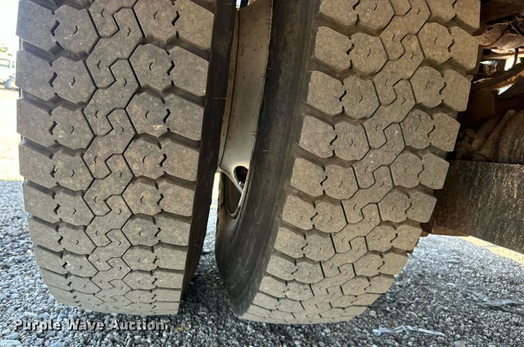 image for item EG1115 2009 GMC C8500 bucket truck