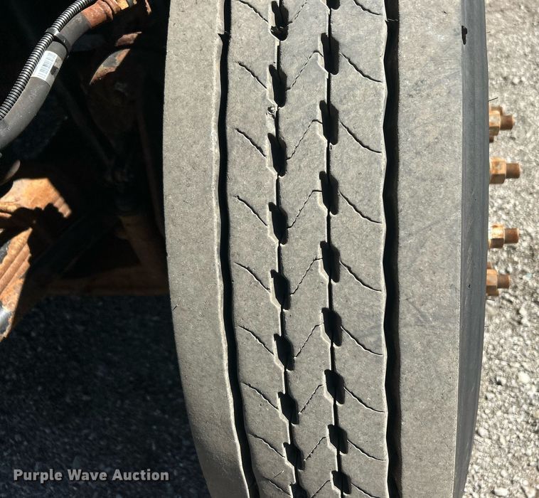 image for item EG1115 2009 GMC C8500 bucket truck