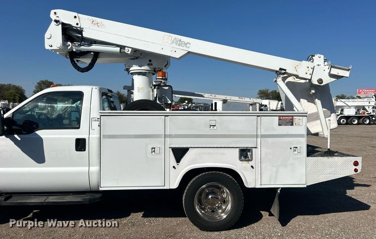 image for item EG1125 2008 Ford F450 Super Duty XL bucket truck