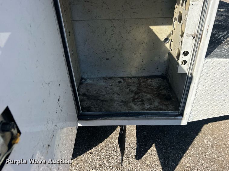 image for item EG1125 2008 Ford F450 Super Duty XL bucket truck