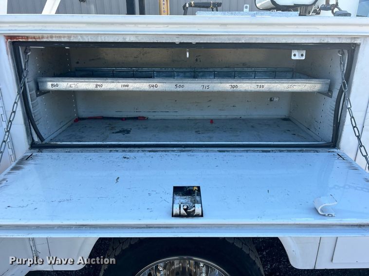 image for item EG1125 2008 Ford F450 Super Duty XL bucket truck