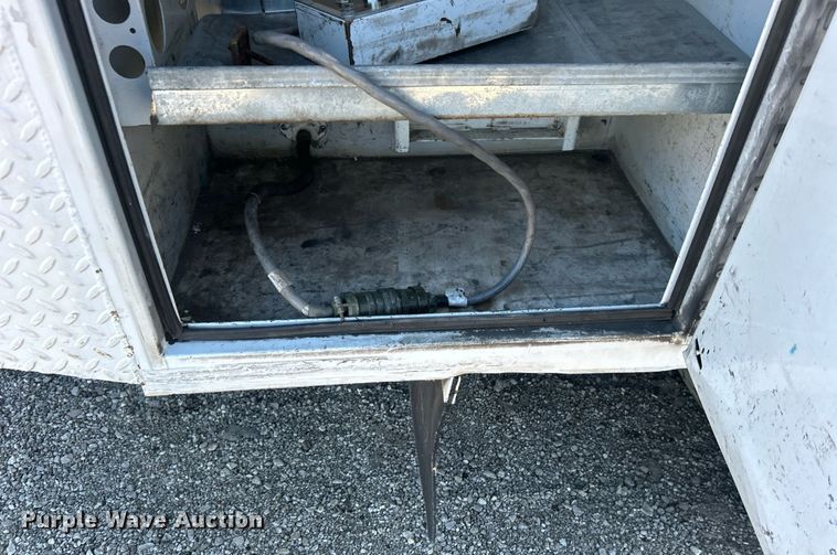 image for item EG1125 2008 Ford F450 Super Duty XL bucket truck