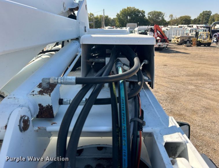 image for item EG1125 2008 Ford F450 Super Duty XL bucket truck