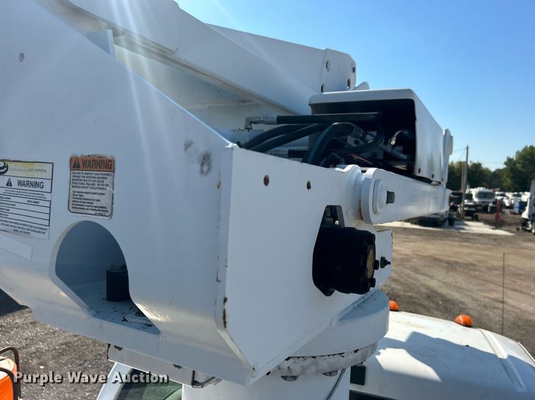 image for item EG1125 2008 Ford F450 Super Duty XL bucket truck