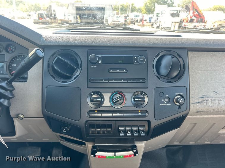 image for item EG1125 2008 Ford F450 Super Duty XL bucket truck