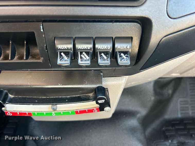 image for item EG1125 2008 Ford F450 Super Duty XL bucket truck