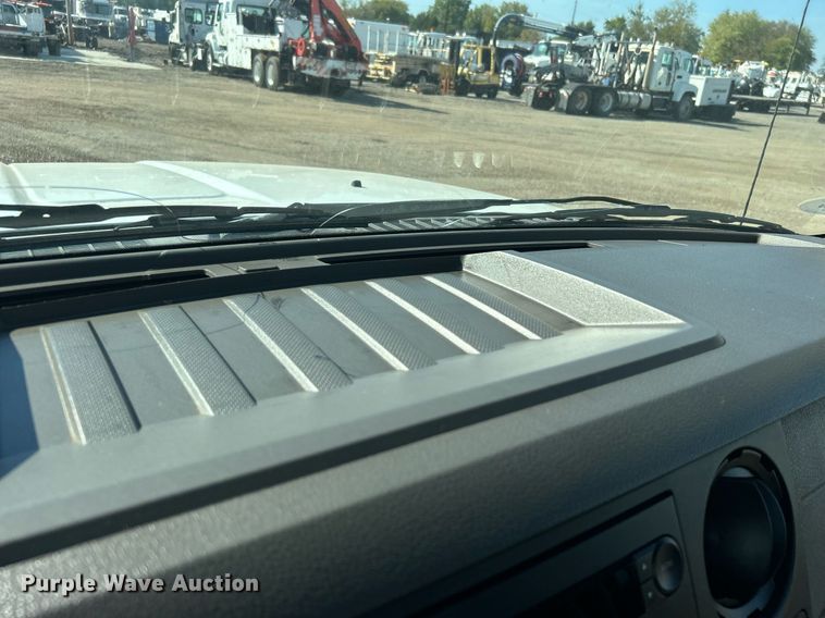 image for item EG1125 2008 Ford F450 Super Duty XL bucket truck