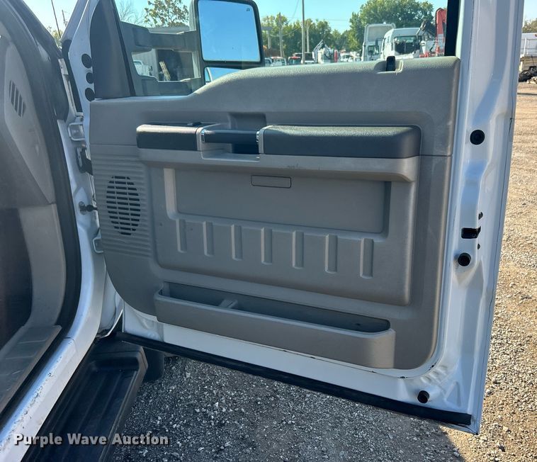 image for item EG1125 2008 Ford F450 Super Duty XL bucket truck