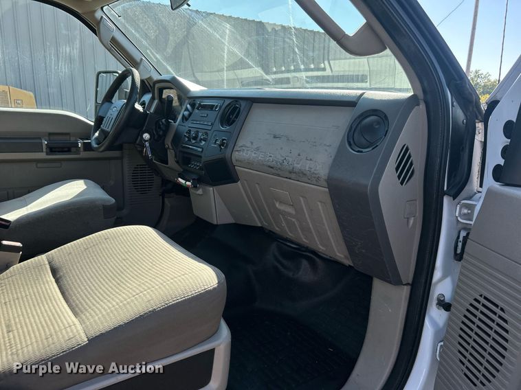 image for item EG1125 2008 Ford F450 Super Duty XL bucket truck