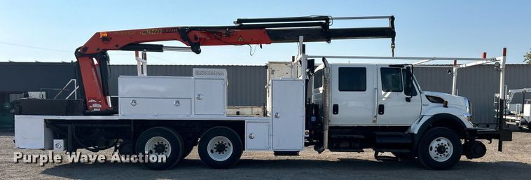 image for item EG1132 2009 International  7500 Crew Cab crane truck