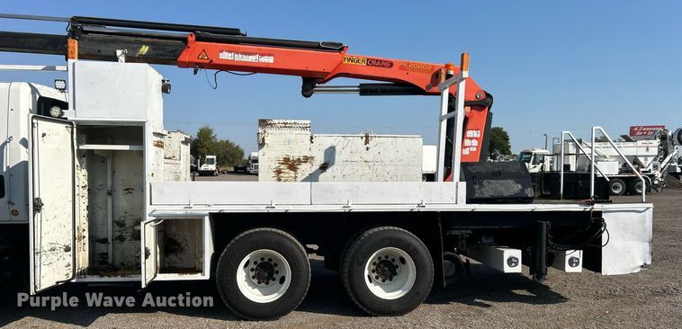 image for item EG1132 2009 International  7500 Crew Cab crane truck