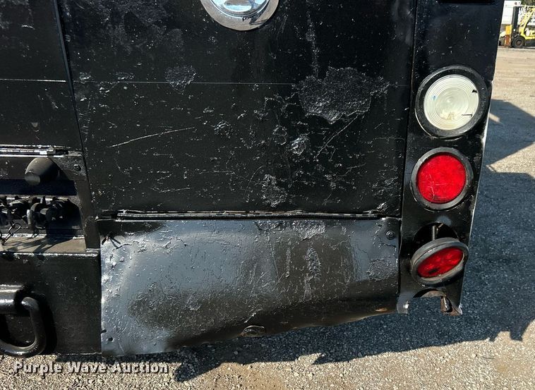 image for item EG1132 2009 International  7500 Crew Cab crane truck