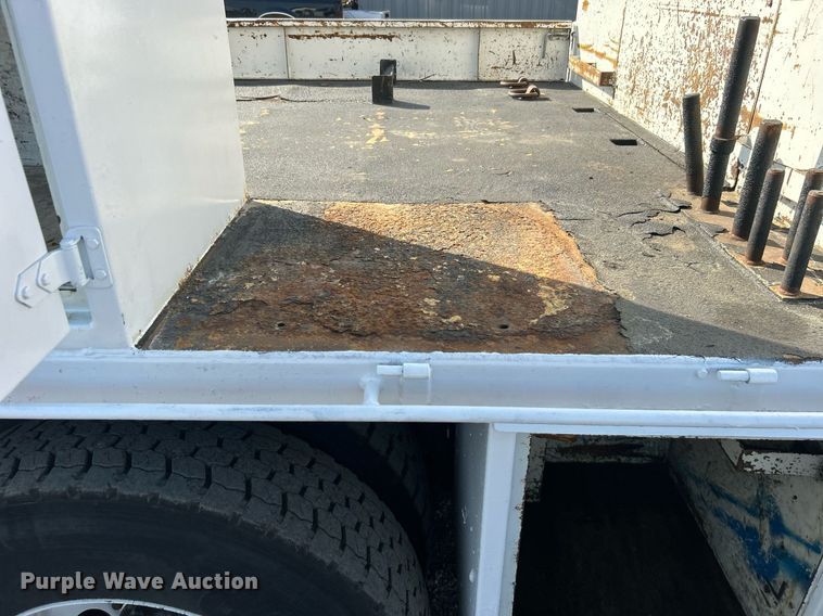 image for item EG1132 2009 International  7500 Crew Cab crane truck