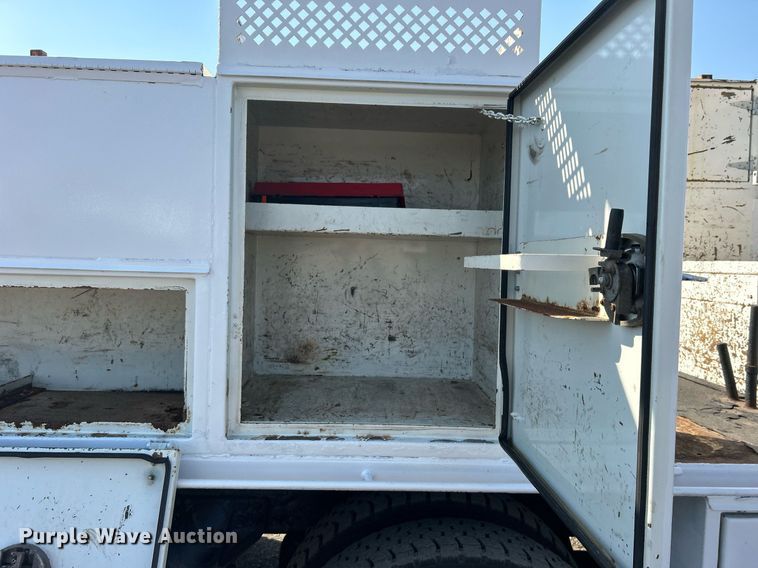 image for item EG1132 2009 International  7500 Crew Cab crane truck