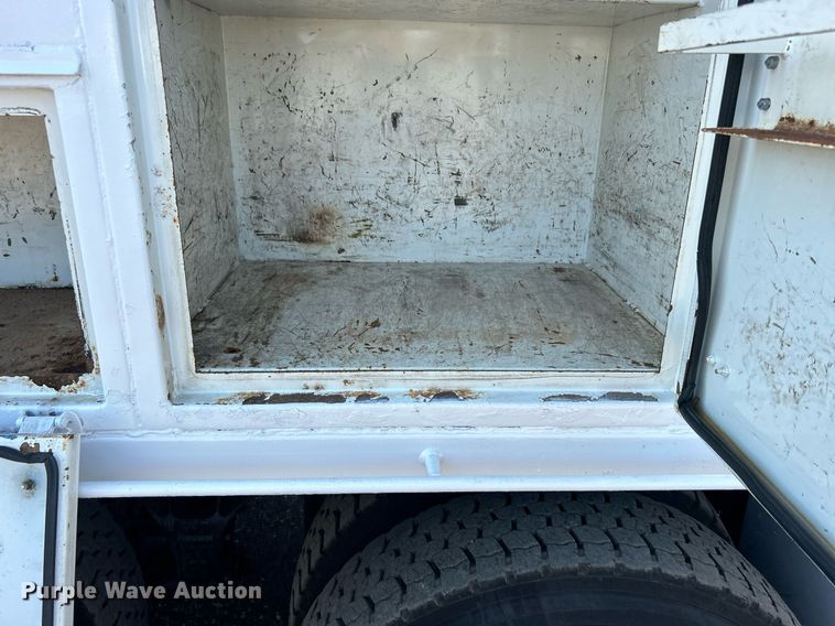 image for item EG1132 2009 International  7500 Crew Cab crane truck