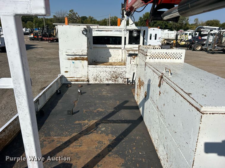 image for item EG1132 2009 International  7500 Crew Cab crane truck