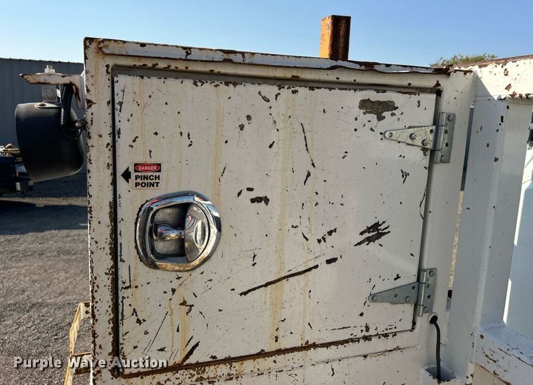 image for item EG1132 2009 International  7500 Crew Cab crane truck