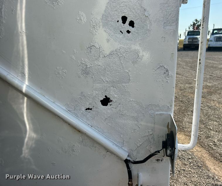 image for item EG1132 2009 International  7500 Crew Cab crane truck