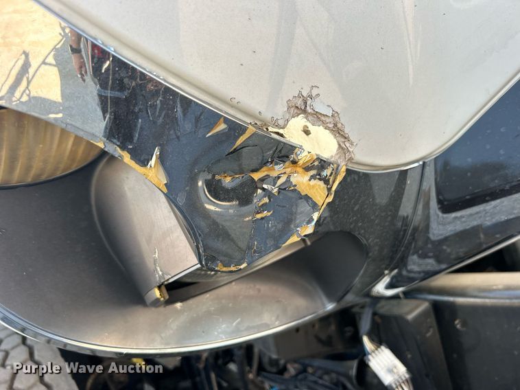 image for item EG1132 2009 International  7500 Crew Cab crane truck