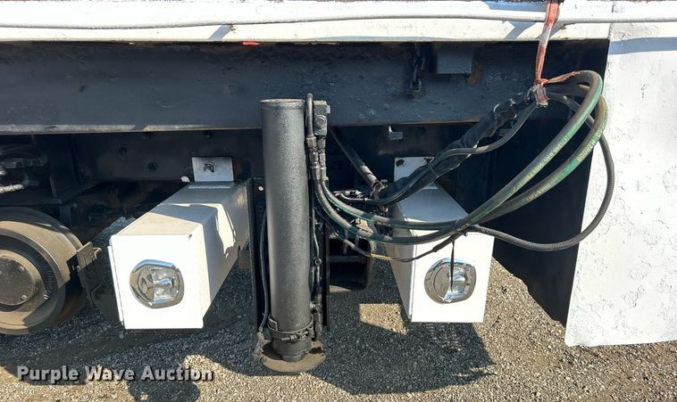 image for item EG1132 2009 International  7500 Crew Cab crane truck