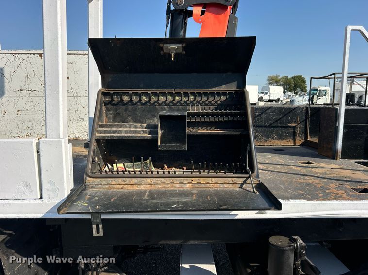 image for item EG1132 2009 International  7500 Crew Cab crane truck