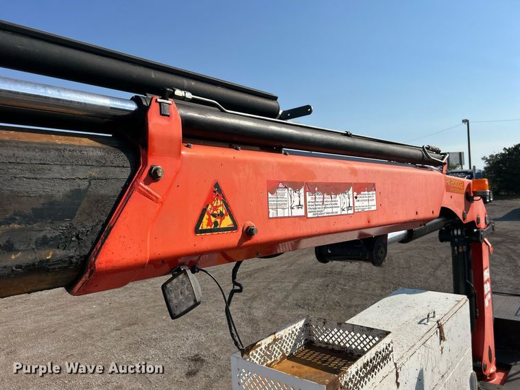 image for item EG1132 2009 International  7500 Crew Cab crane truck