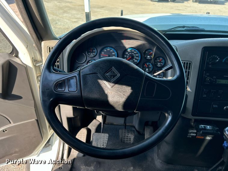 image for item EG1132 2009 International  7500 Crew Cab crane truck