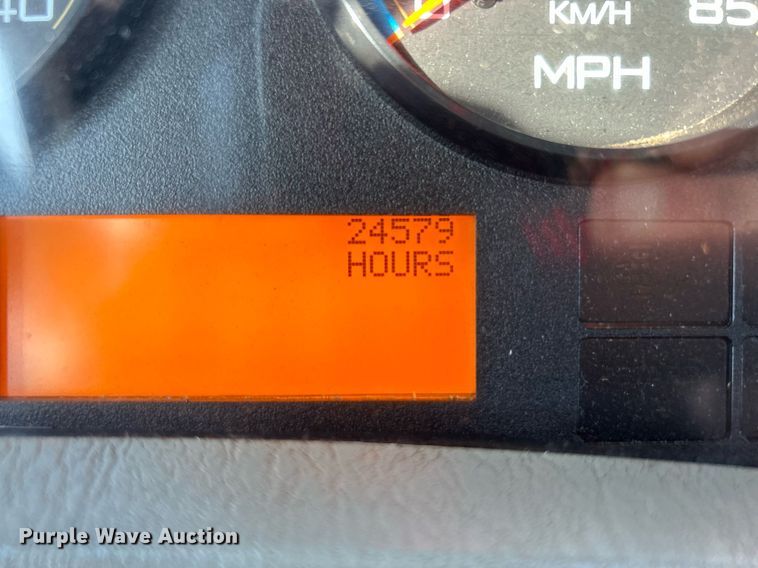 image for item EG1132 2009 International  7500 Crew Cab crane truck