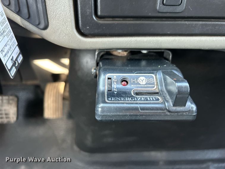 image for item EG1132 2009 International  7500 Crew Cab crane truck