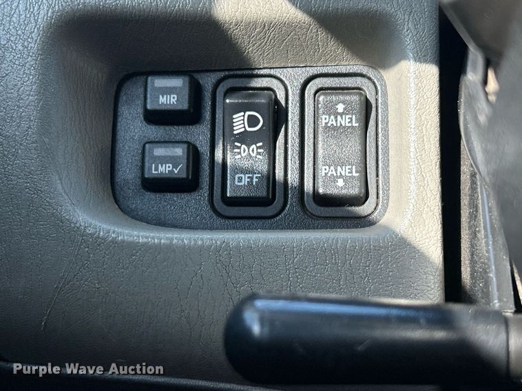 image for item EG1132 2009 International  7500 Crew Cab crane truck