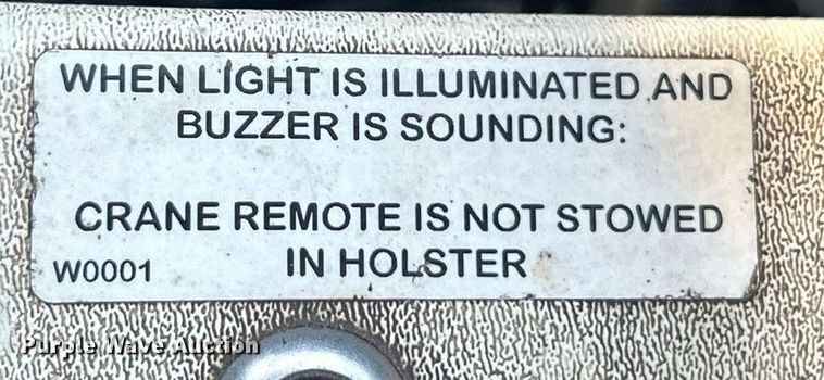 image for item EG1132 2009 International  7500 Crew Cab crane truck