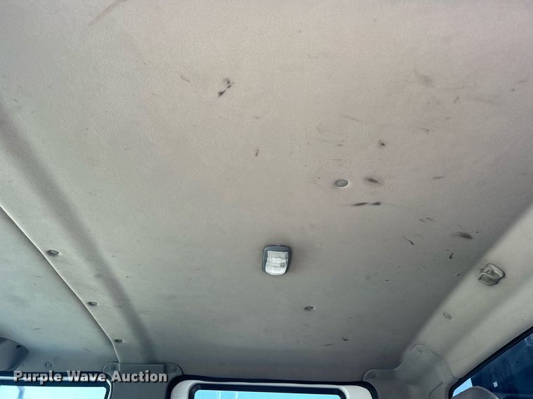 image for item EG1132 2009 International  7500 Crew Cab crane truck