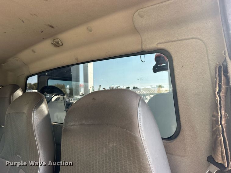 image for item EG1132 2009 International  7500 Crew Cab crane truck