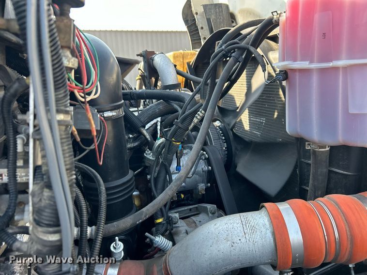 image for item EG1132 2009 International  7500 Crew Cab crane truck