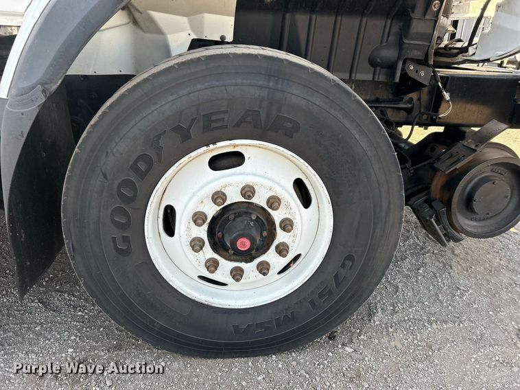 image for item EG1132 2009 International  7500 Crew Cab crane truck