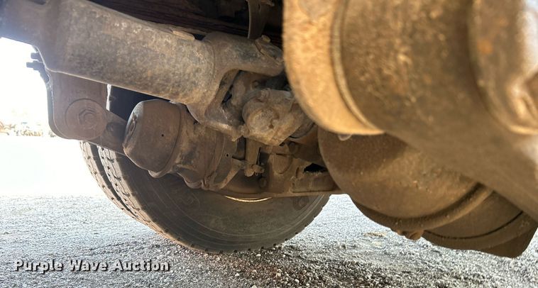 image for item EG1132 2009 International  7500 Crew Cab crane truck