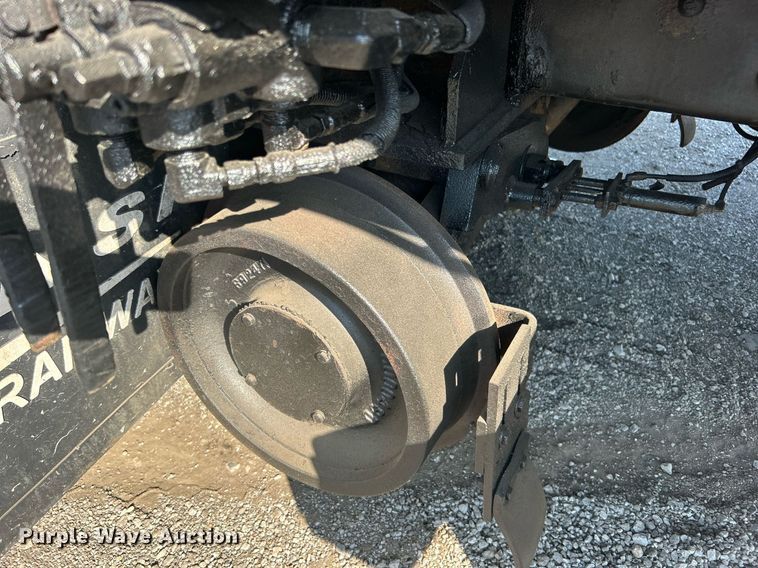 image for item EG1132 2009 International  7500 Crew Cab crane truck