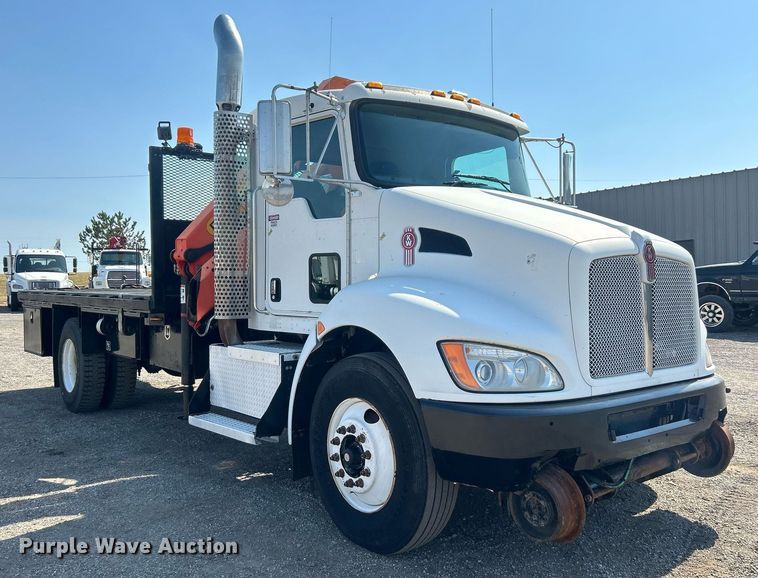 image for item EG1134 2009 Kenworth  T270 crane truck