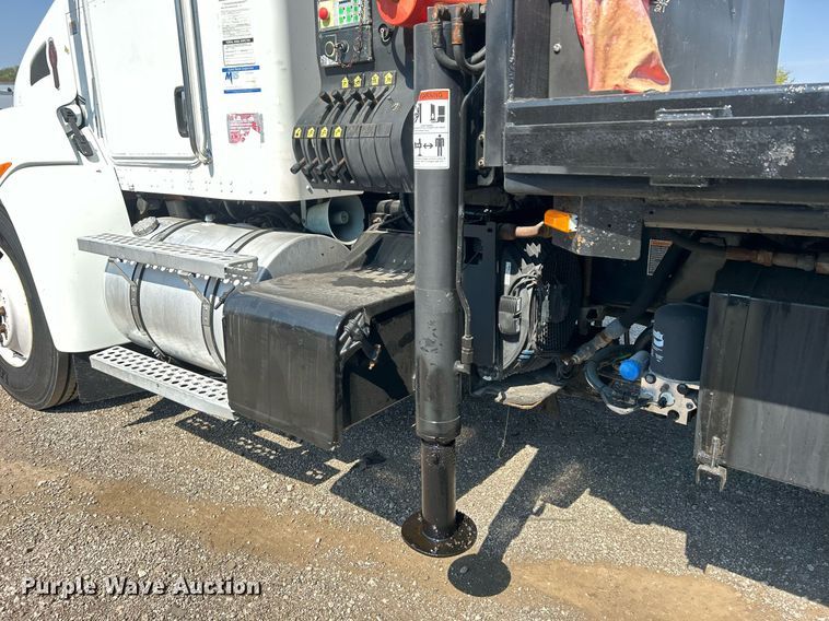 image for item EG1134 2009 Kenworth  T270 crane truck