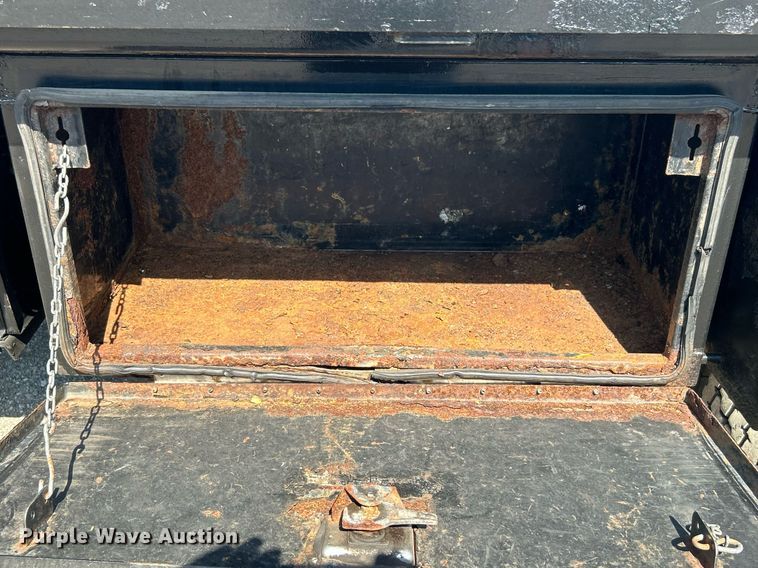 image for item EG1134 2009 Kenworth  T270 crane truck