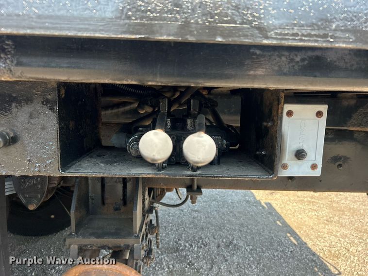 image for item EG1134 2009 Kenworth  T270 crane truck