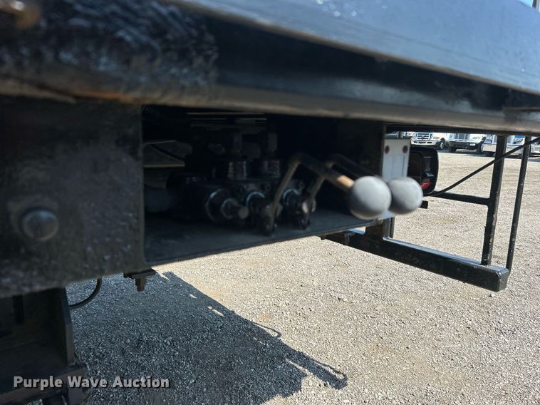 image for item EG1134 2009 Kenworth  T270 crane truck