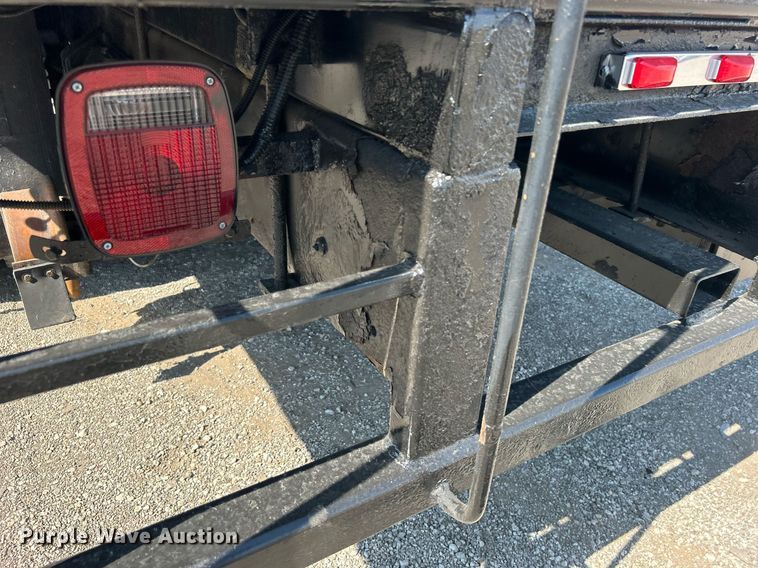 image for item EG1134 2009 Kenworth  T270 crane truck