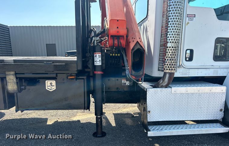 image for item EG1134 2009 Kenworth  T270 crane truck