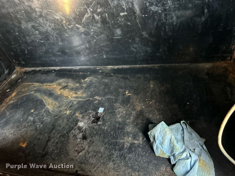 image for item EG1134 2009 Kenworth  T270 crane truck