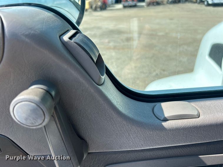 image for item EG1134 2009 Kenworth  T270 crane truck