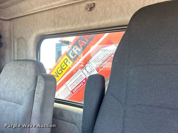 image for item EG1134 2009 Kenworth  T270 crane truck