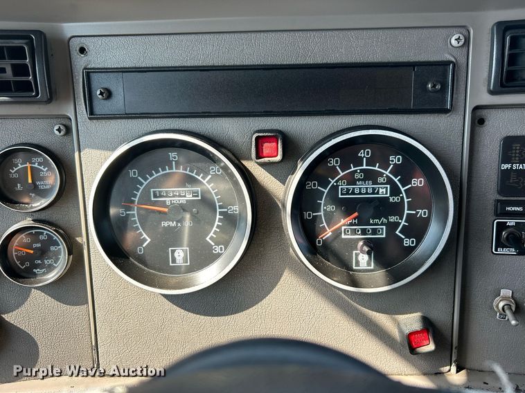 image for item EG1134 2009 Kenworth  T270 crane truck